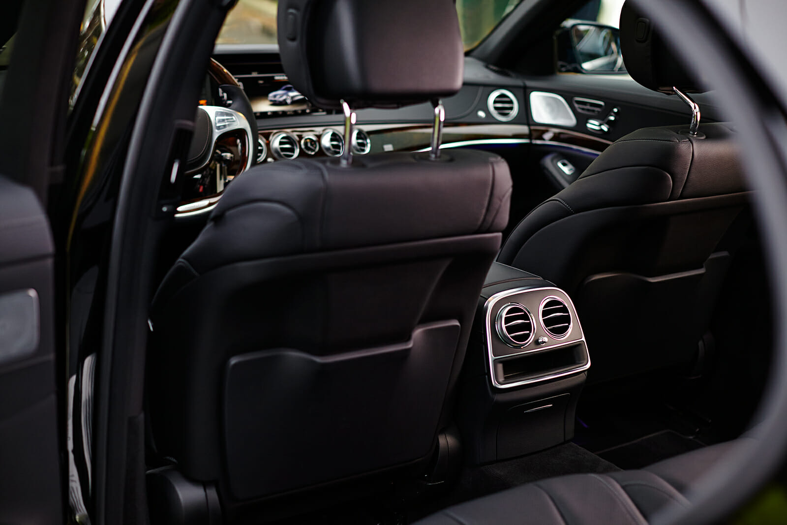 mercedes_s550_interiorb Staging Site